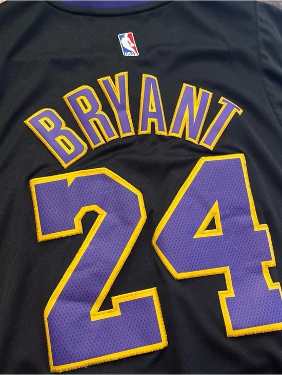 Adidas Lakers Kobe Bryant Hollywood Nights Sleeved Alternate Jersey mens L - Picture 8 of 9